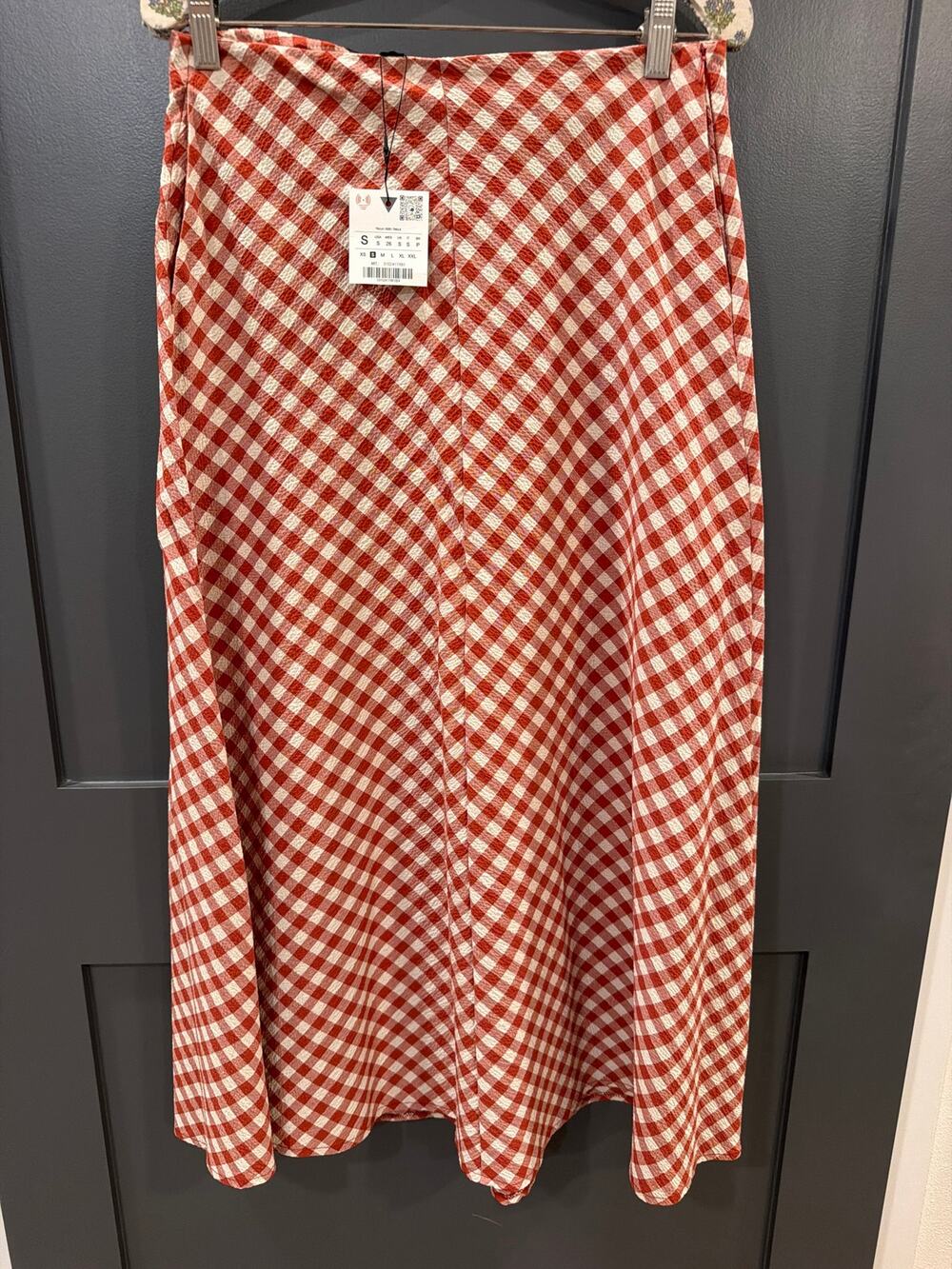 NWT Zara Mid-waist long skirt with side pockets